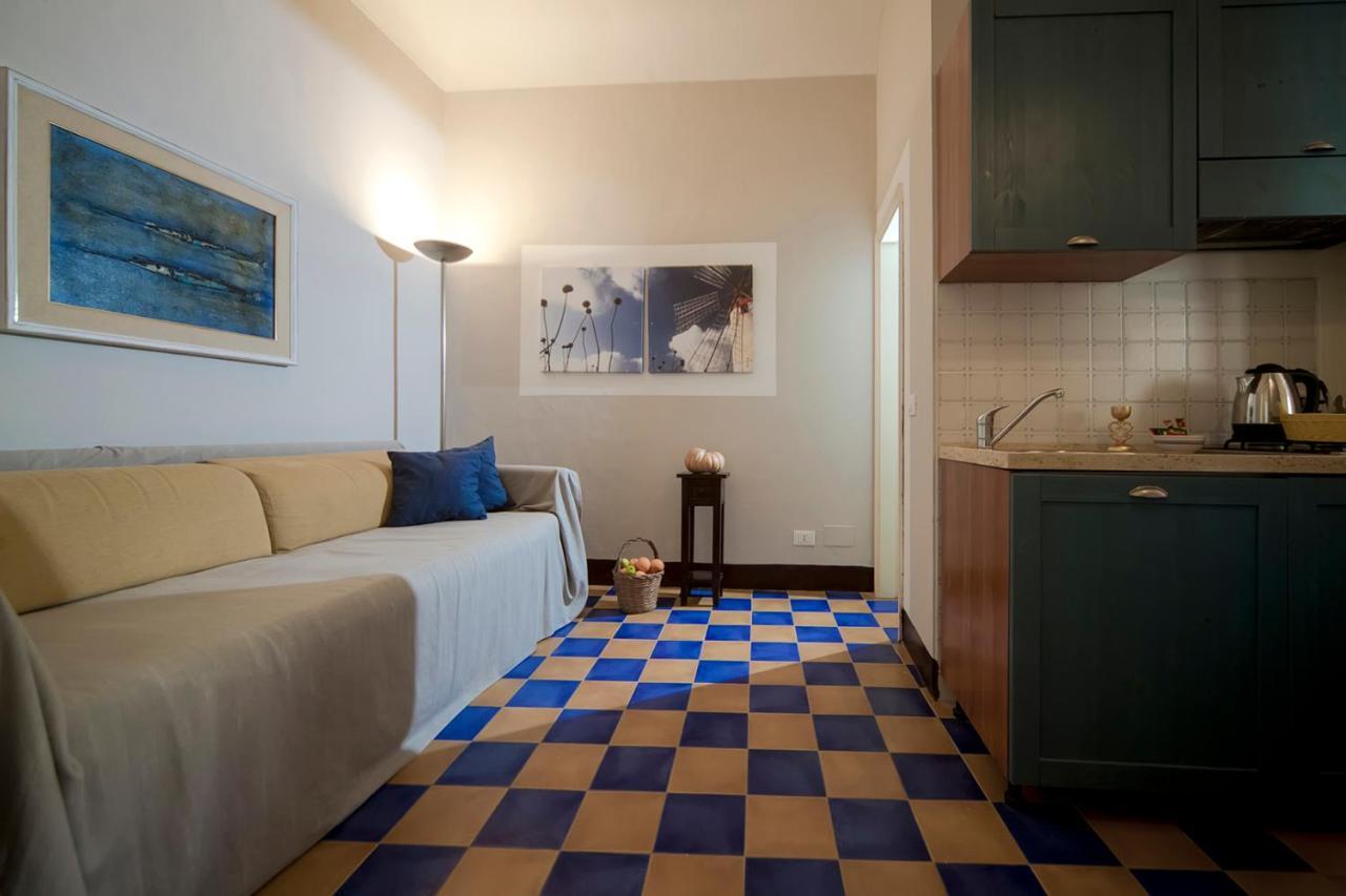 Ai Lumi Bed & Breakfast ตราปานี ภายนอก รูปภาพ