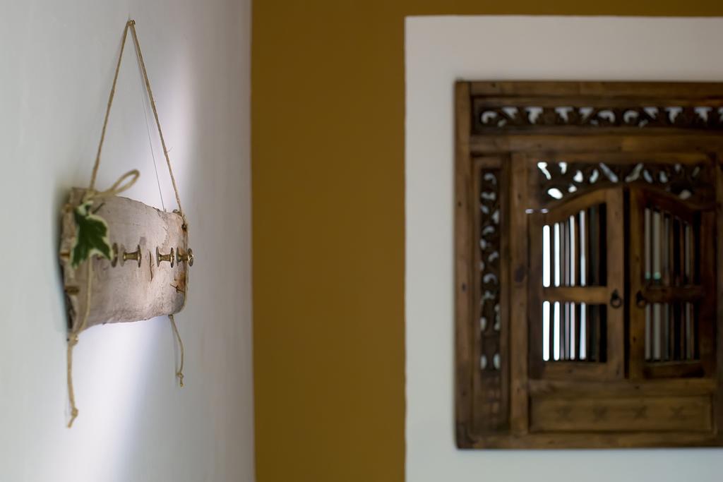 Ai Lumi Bed & Breakfast ตราปานี ภายนอก รูปภาพ