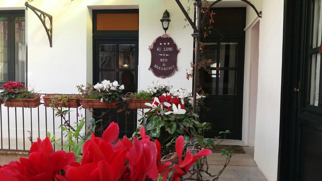 Ai Lumi Bed & Breakfast ตราปานี ภายนอก รูปภาพ